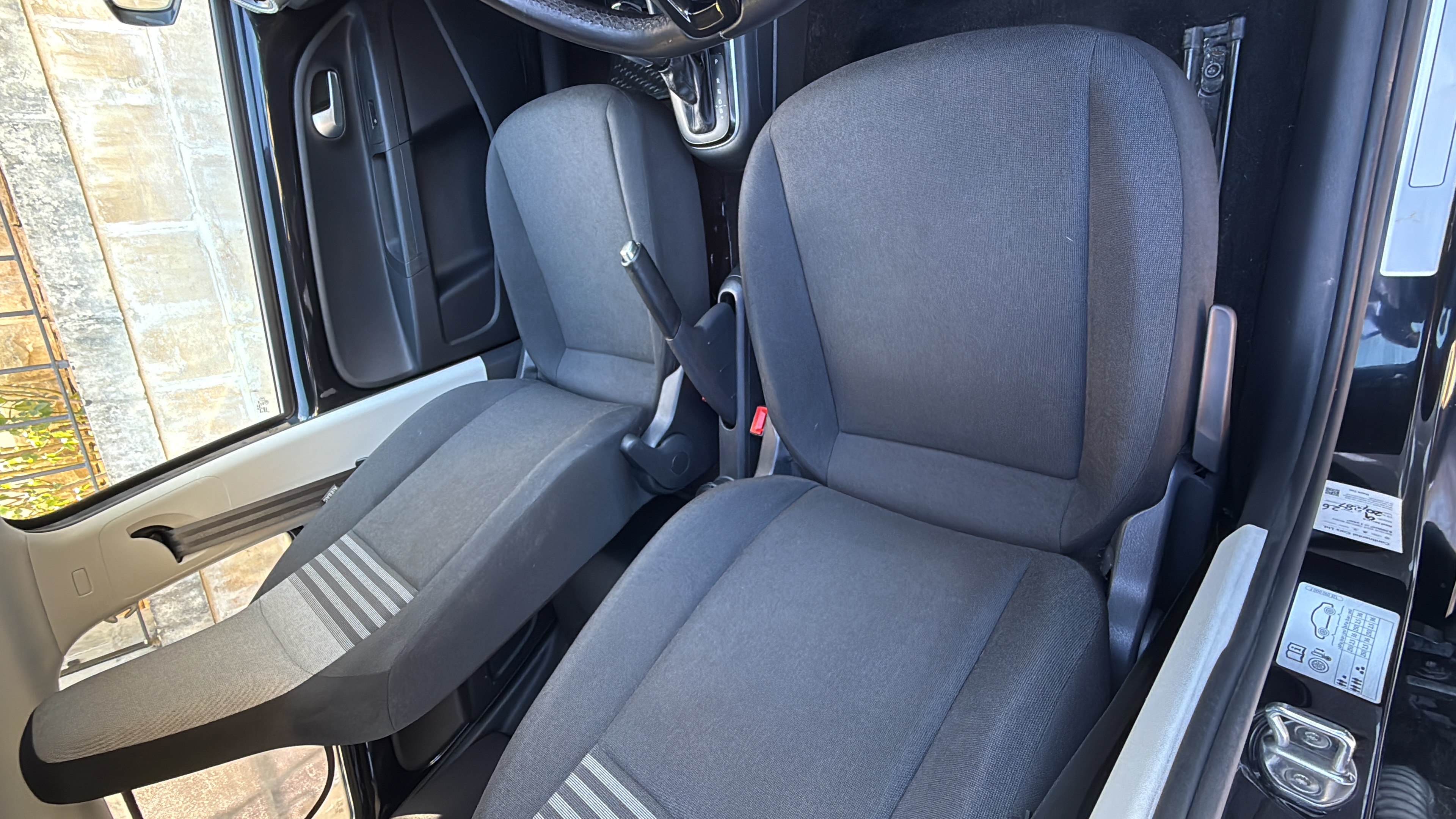 VOLKSWAGEN UP 2022 — €12,000 photo 4