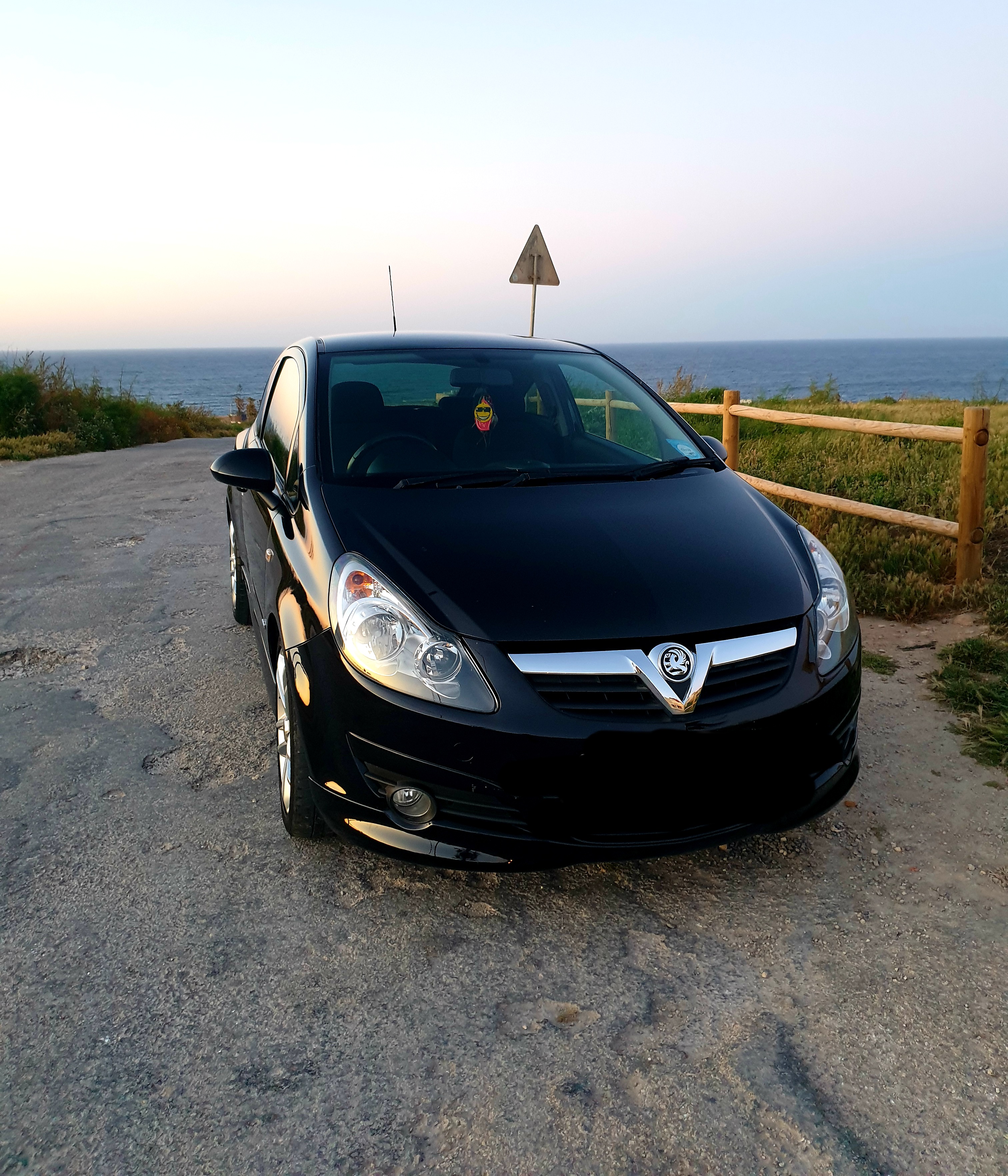 VAUXHALL CORSA 2010 — €3,000 photo 2