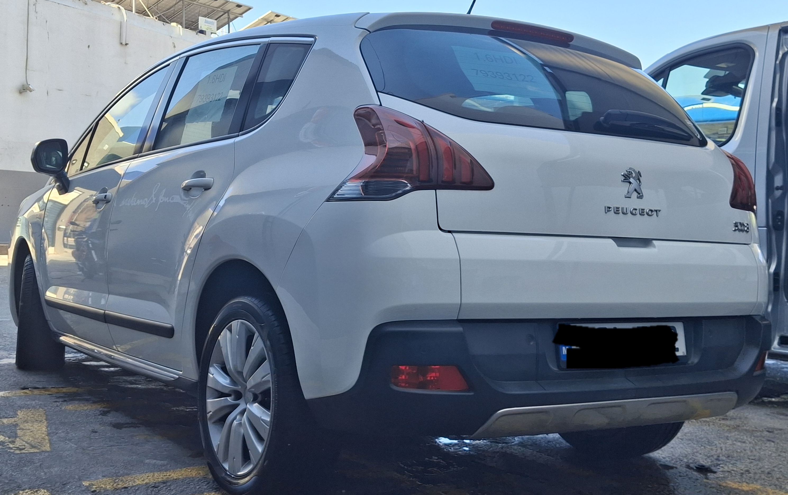 PEUGEOT 3008 1 — €7,500