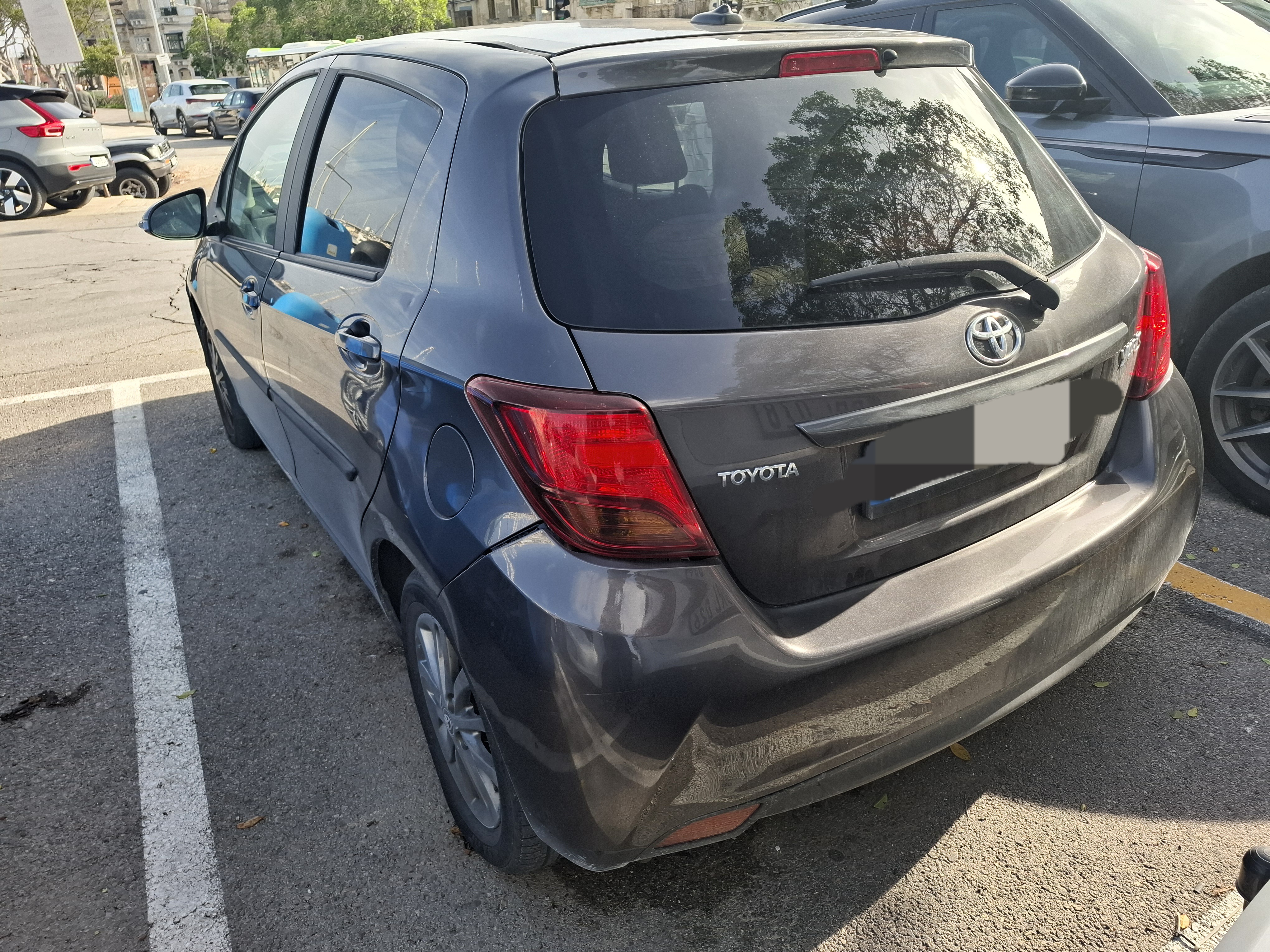TOYOTA YARIS 2016 — €8,500 photo 2