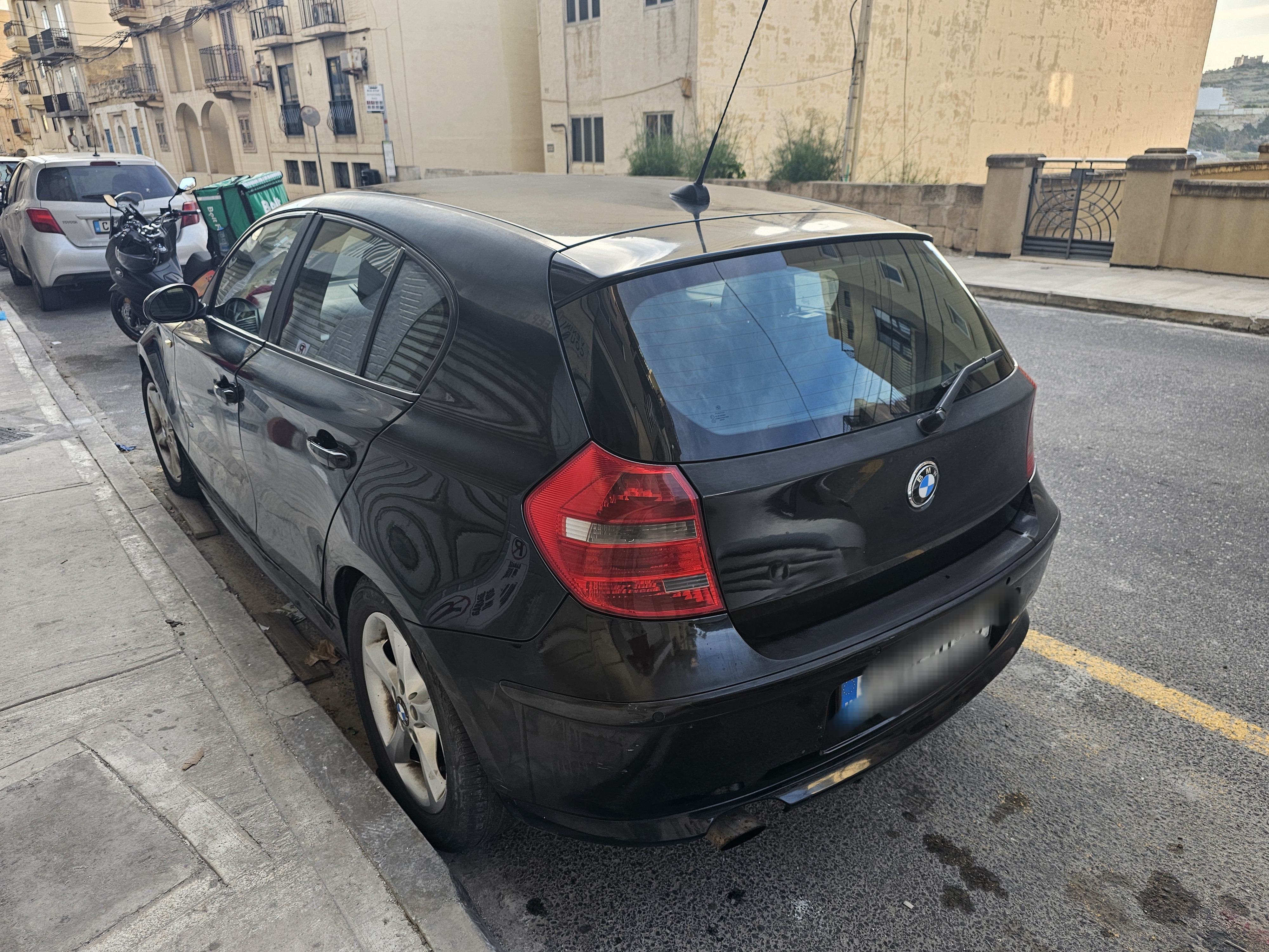 BMW MODEL: 118 YEAR: 2009 FUEL: DIESEL ENGINE SIZE: 1995 BODY: HATCHBACK SEATS: 5 POWER: 141 MODEL 2009 — €3,800