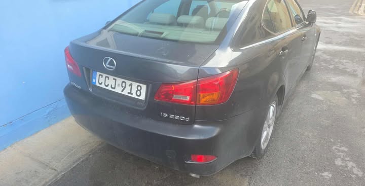 LEXUS IS220D 2006 — €2,000 photo 3