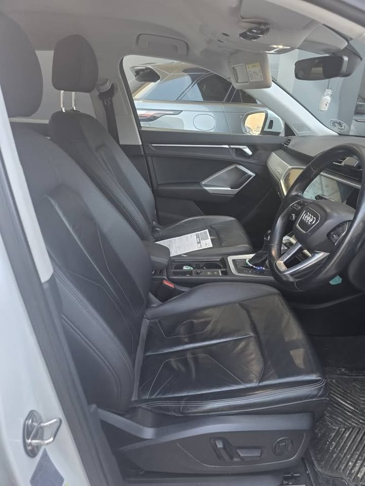 AUDI MODEL: Q3 YEAR: 2019 FUEL: DIESEL ENGINE SIZE: 1968 BODY: JEEP SEATS: 5 POWER: 150 MODEL 2019 — €22,000 photo 4
