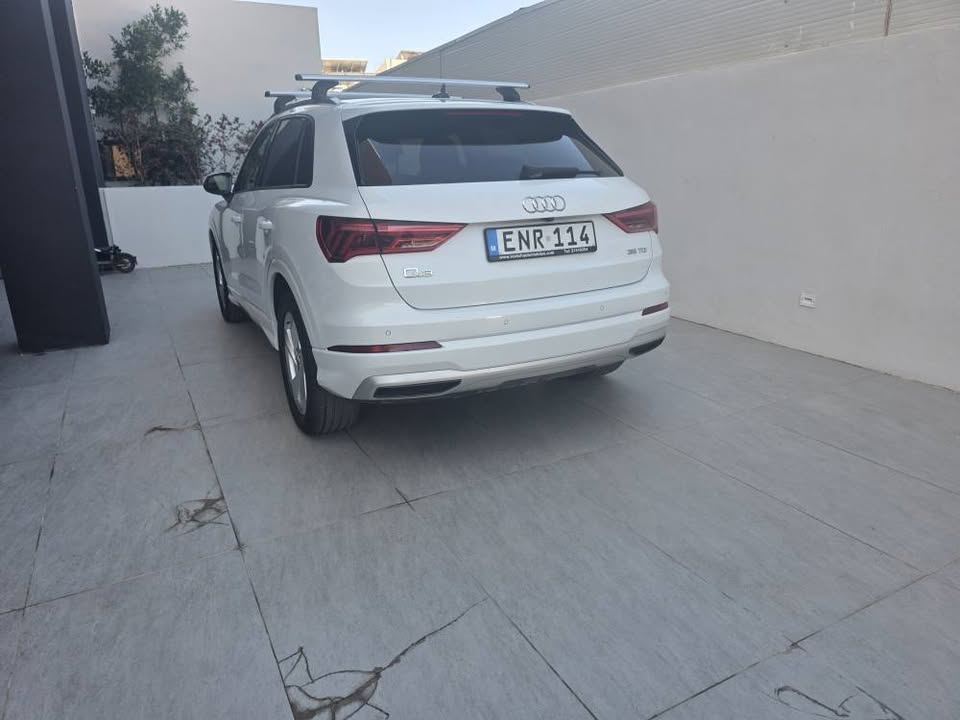 AUDI MODEL: Q3 YEAR: 2019 FUEL: DIESEL ENGINE SIZE: 1968 BODY: JEEP SEATS: 5 POWER: 150 MODEL 2019 — €22,000 photo 3
