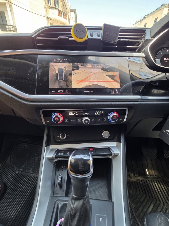 AUDI MODEL: Q3 YEAR: 2019 FUEL: DIESEL ENGINE SIZE: 1968 BODY: JEEP SEATS: 5 POWER: 150 MODEL 2019 — €22,000 photo 2