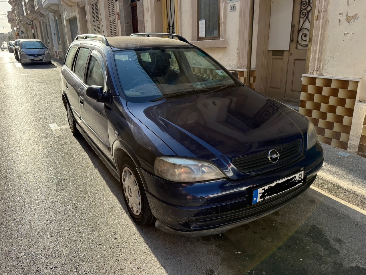 – – – — €600 photo 3