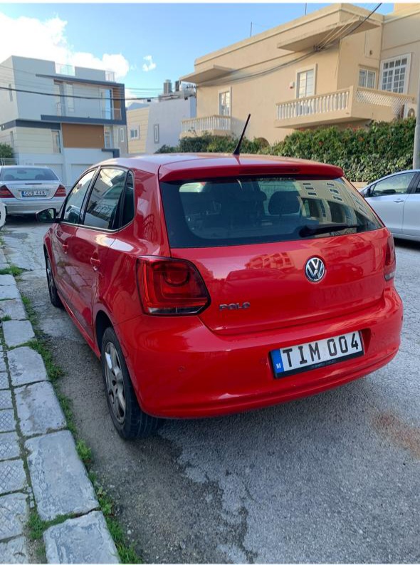 VOLKSWAGEN POLO 2011 — €5,000 photo 3