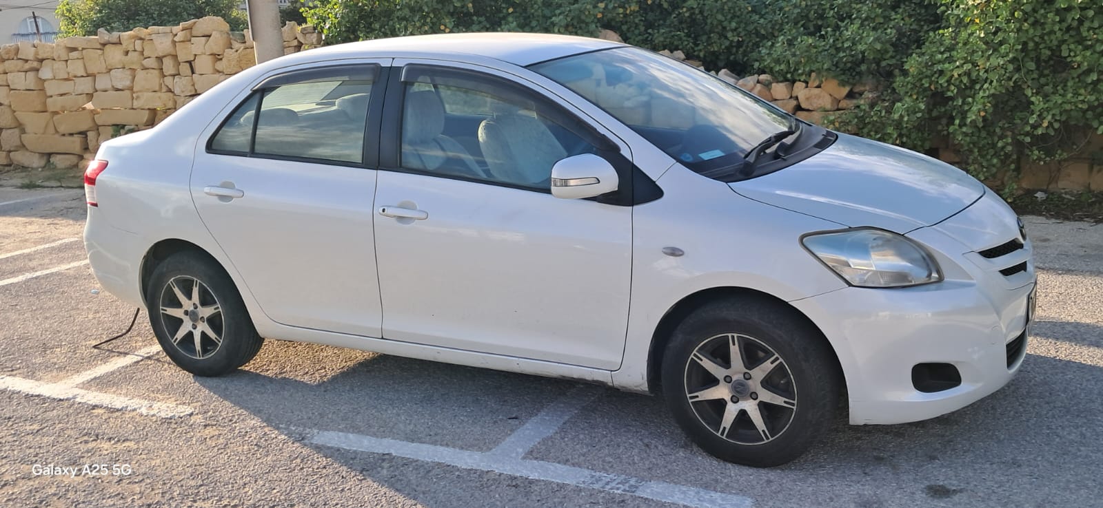 TOYOTA BELTA 2007 — €4,000 photo 2