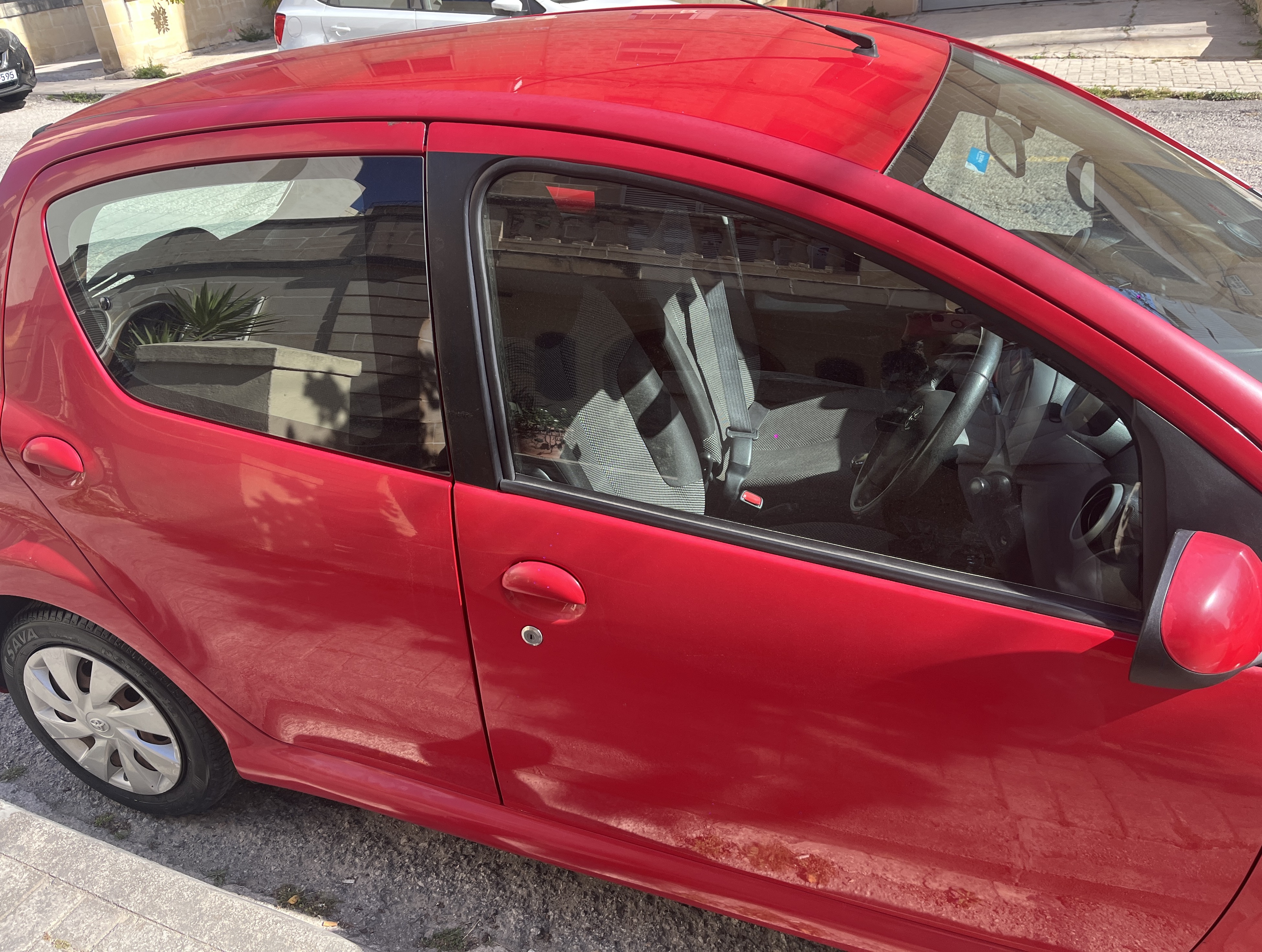 TOYOTA AYGO 2014 — €3,500 photo 2