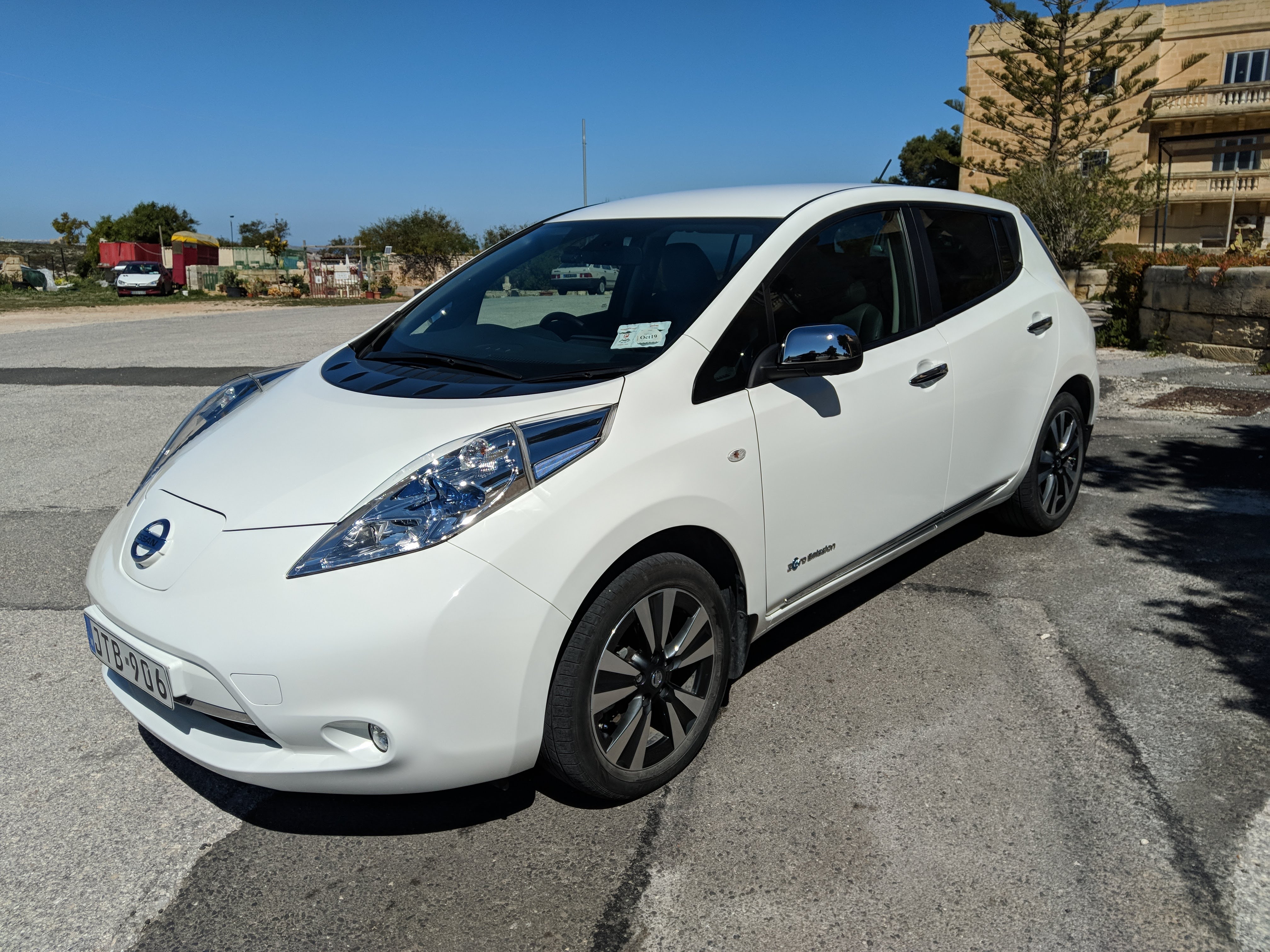 NISSAN LEAF 2016 — €5,500 photo 2