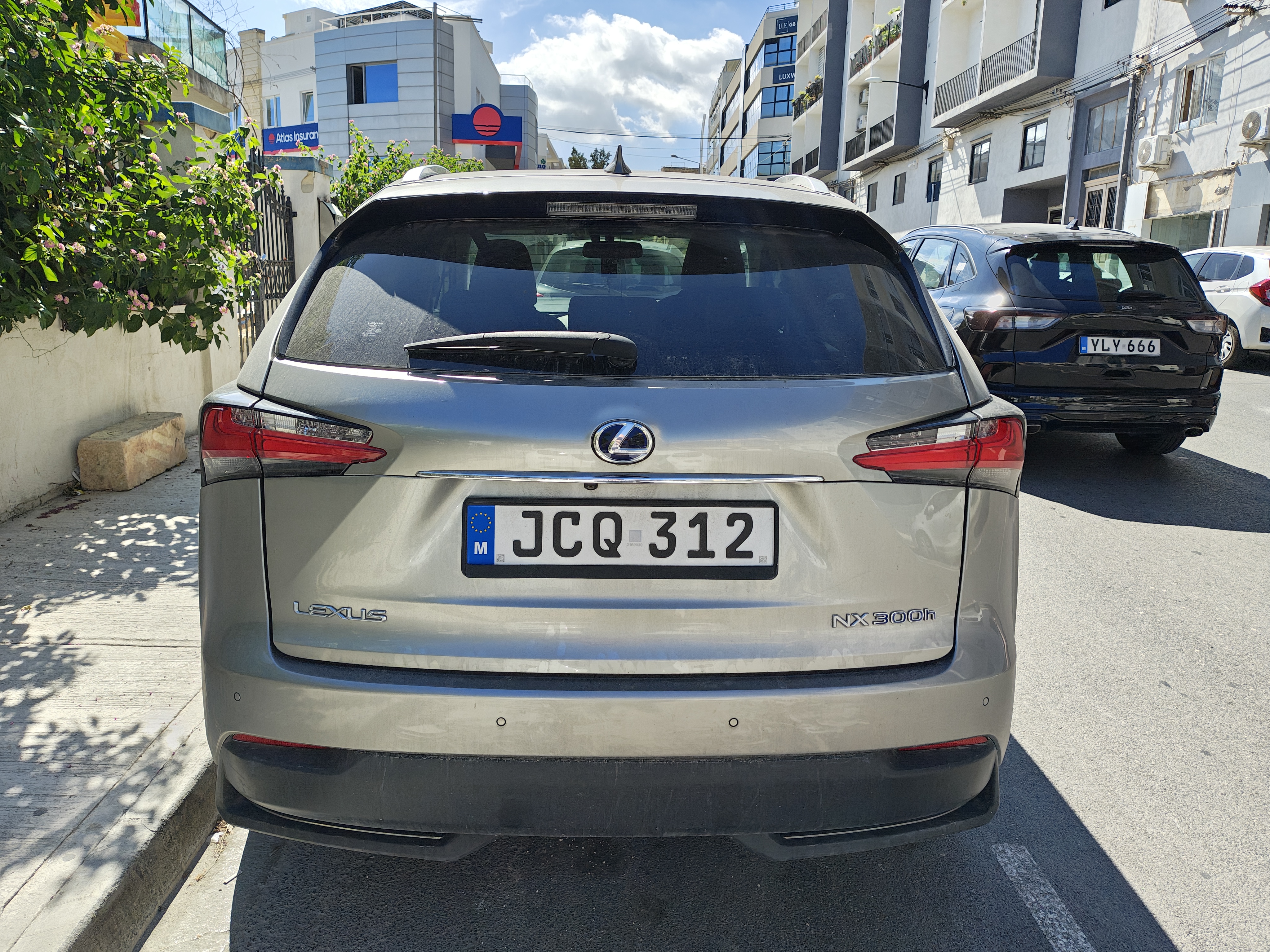 LEXUS NX300H 2016 — €25,000 photo 4