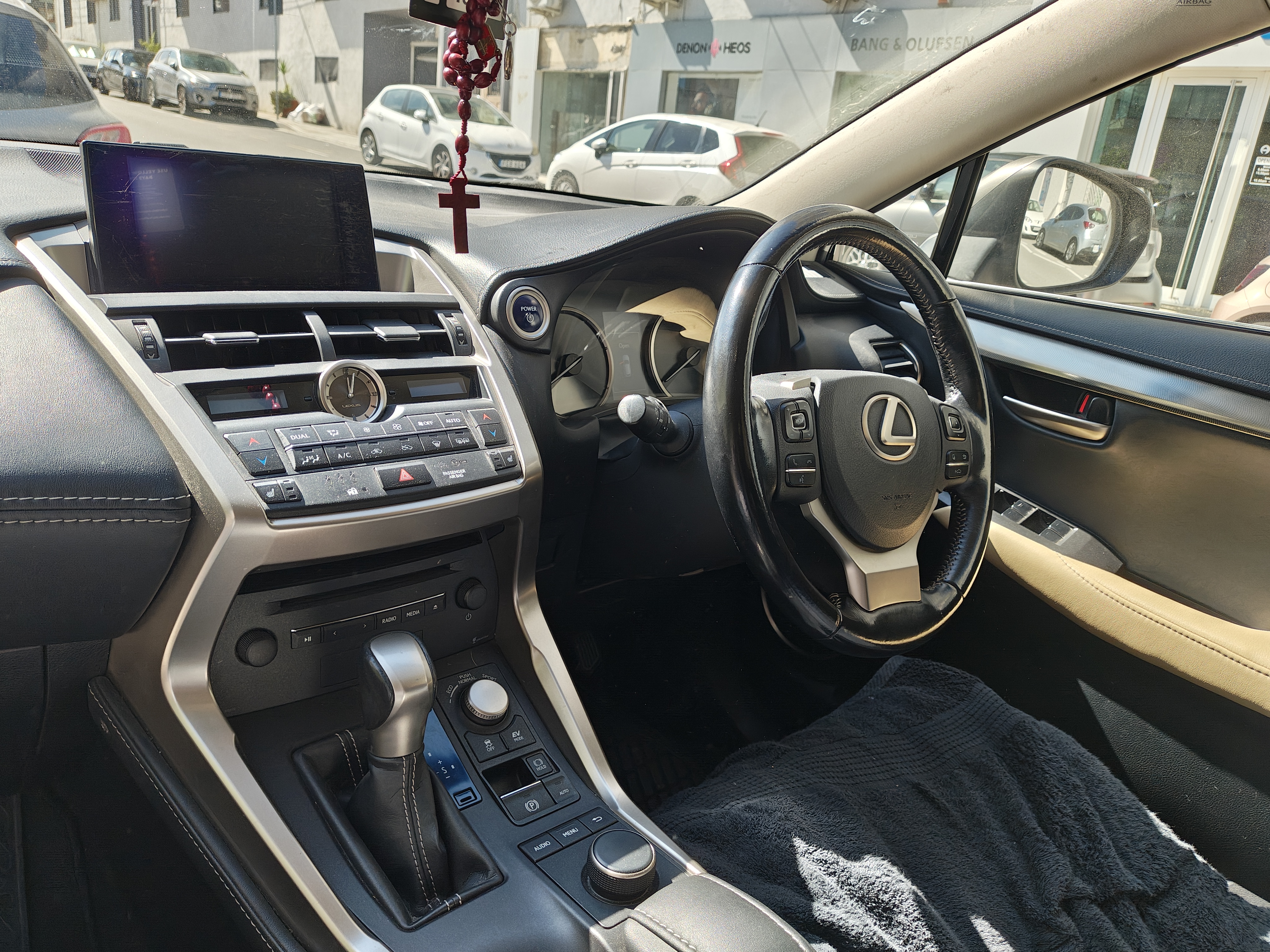 LEXUS NX300H 2016 — €25,000 photo 2