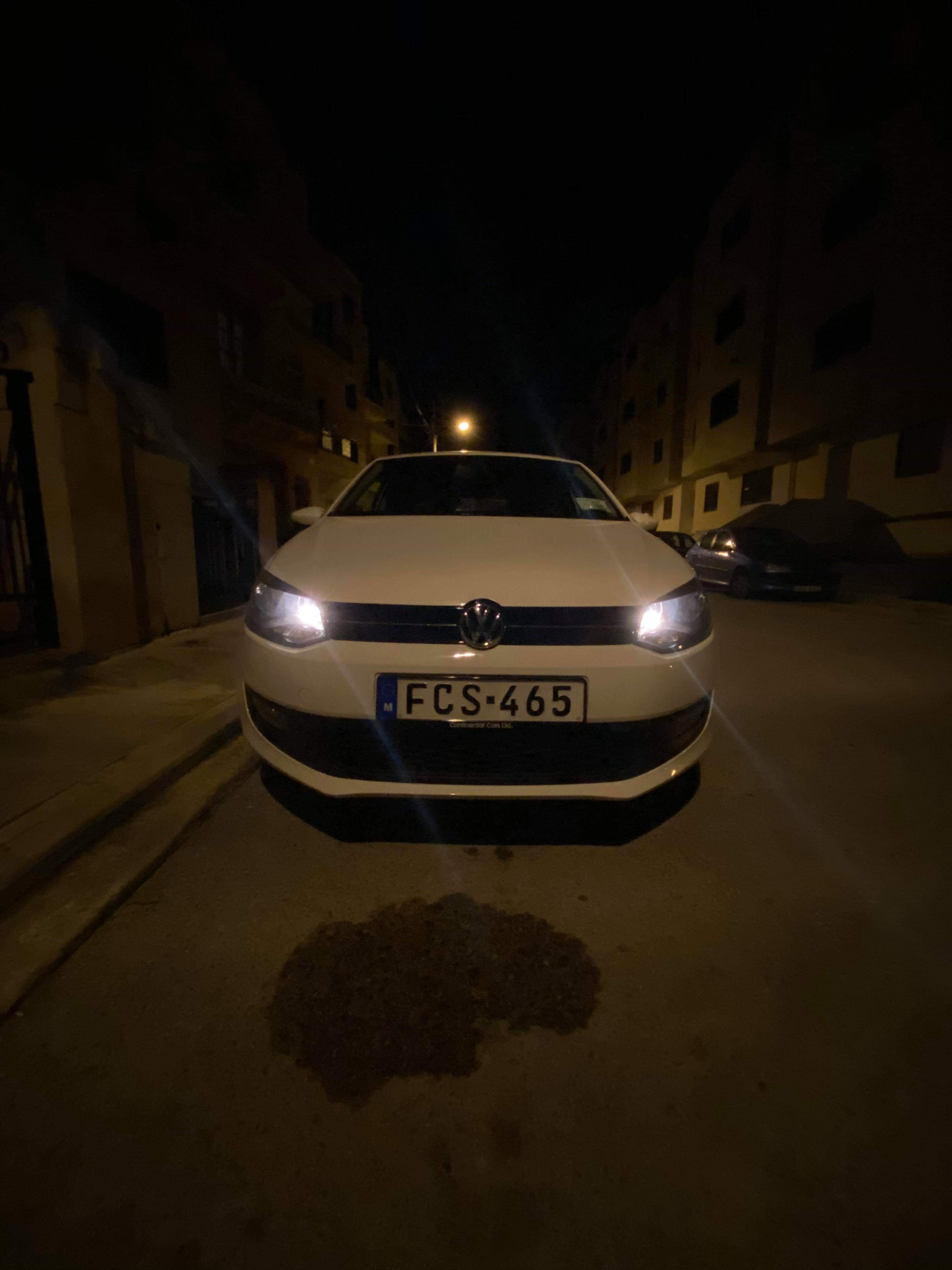 VOLKSWAGEN MODEL: POLO YEAR: 2012 FUEL: PETROL ENGINE SIZE: 1198 BODY: HATCHBACK SEATS: 5 POWER: 89 MODEL 2012 — €9,000 photo 2