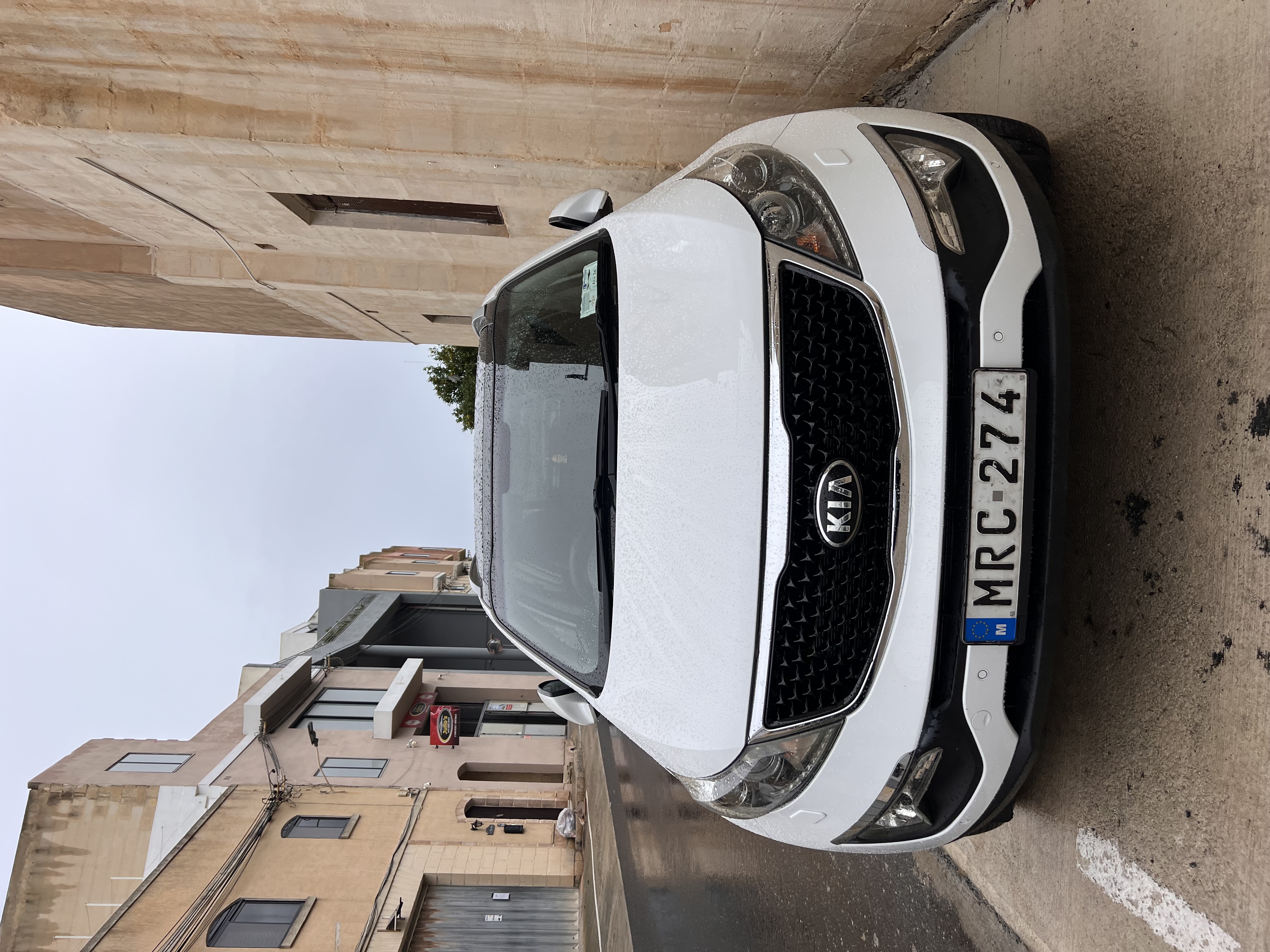 SEAT — €8,000