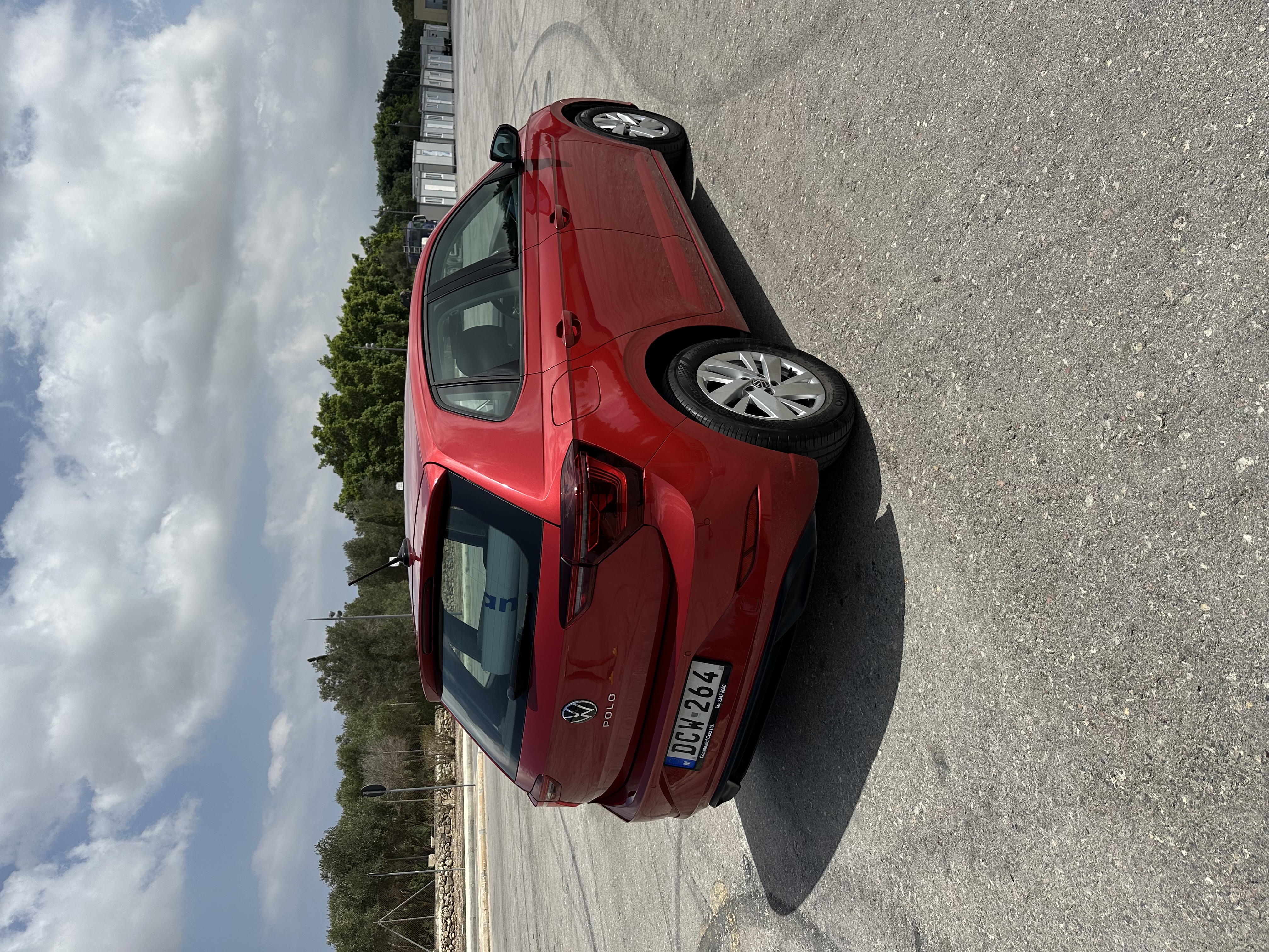 VOLKSWAGEN POLO 2023 — €22,000 photo 2
