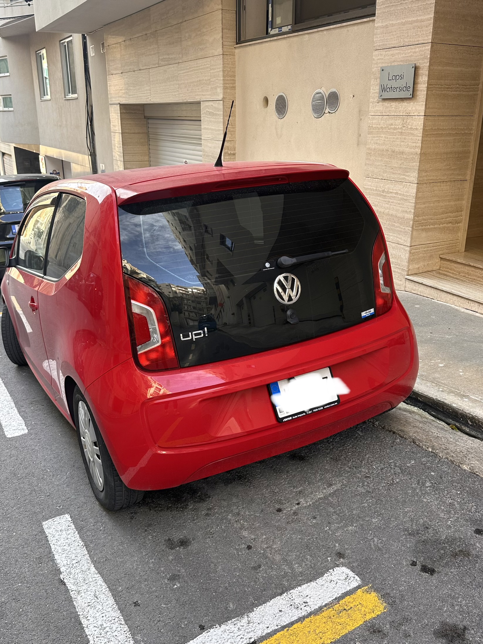 – – – — €7,500 photo 3