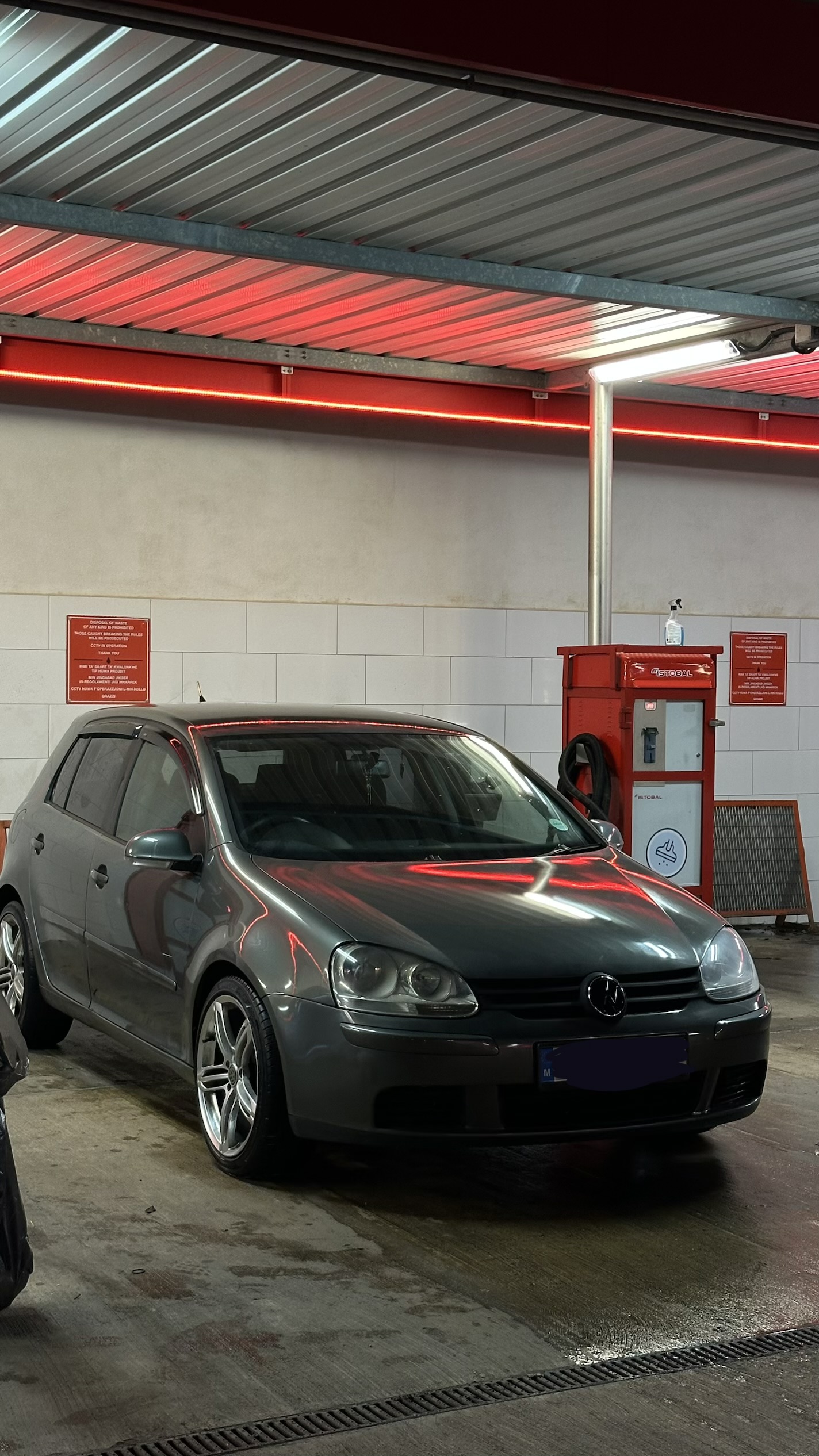 – MODEL: – YEAR: – FUEL: – ENGINE SIZE: – BODY: – SEATS: – POWER: – GOLF 2006 — €3,200 photo 2