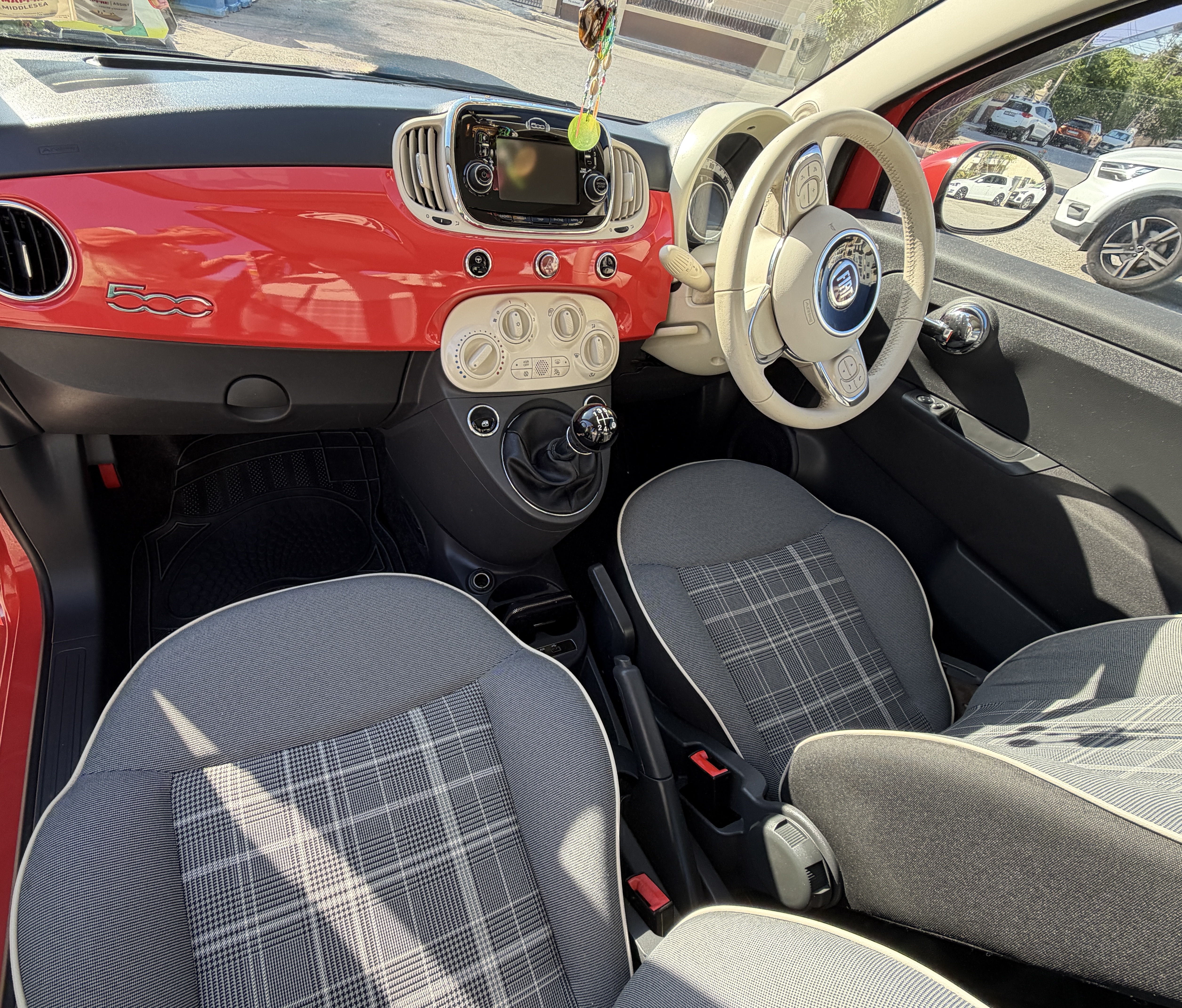 FIAT MODEL: 500 YEAR: 2016 FUEL: PETROL ENGINE SIZE: 1242 BODY: HATCHBACK SEATS: 4 POWER: 69 MODEL 2016 — €8,500 photo 4