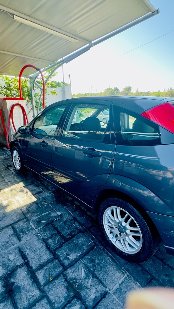 FORD MODEL: FOCUS YEAR: 2002 FUEL: PETROL ENGINE SIZE: 1388 BODY: HATCHBACK SEATS: 5 POWER: 75 MODEL 2002 — €2,200 photo 2