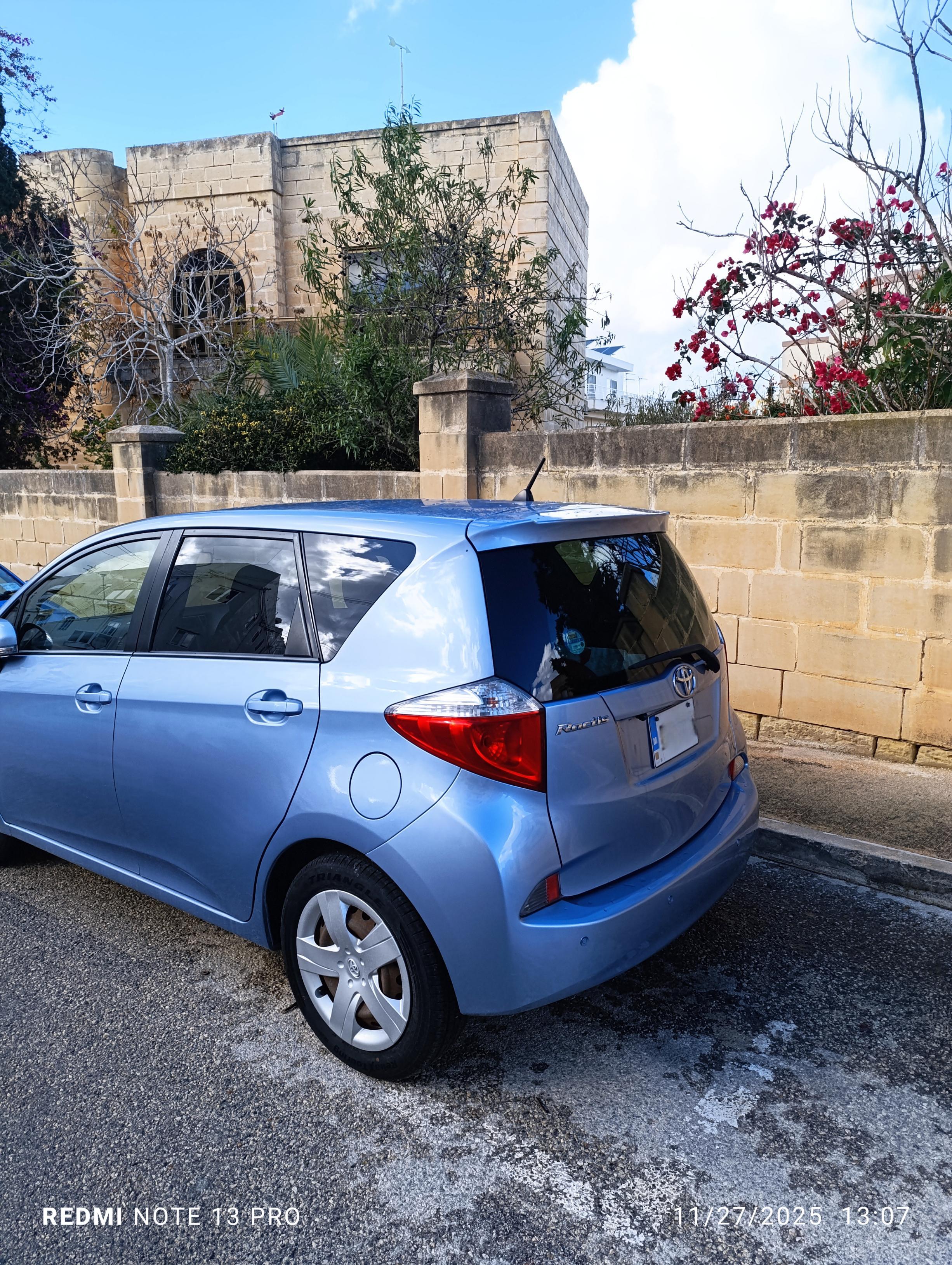 TOYOTA RACTIS 2013 — €7,100 photo 2