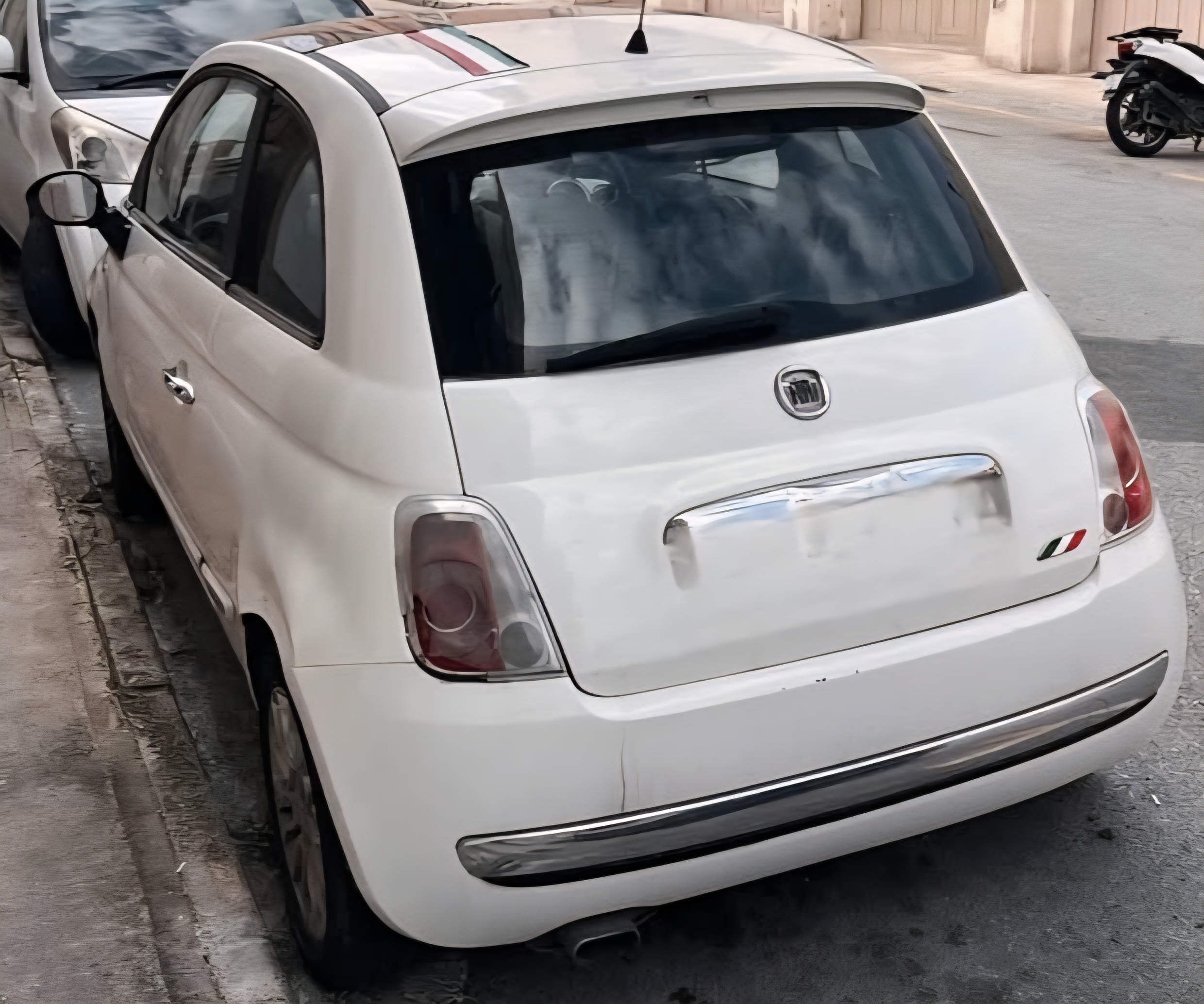 Car is in need of some repair — €2,500 photo 2