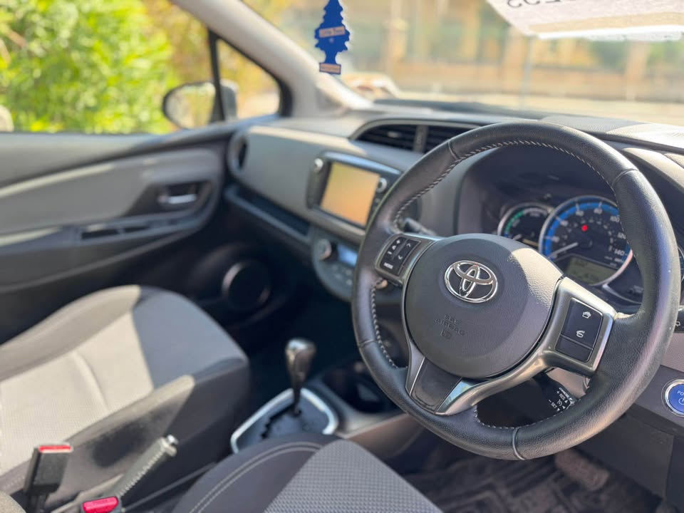 TOYOTA YARIS 2016 — €15,000 photo 4