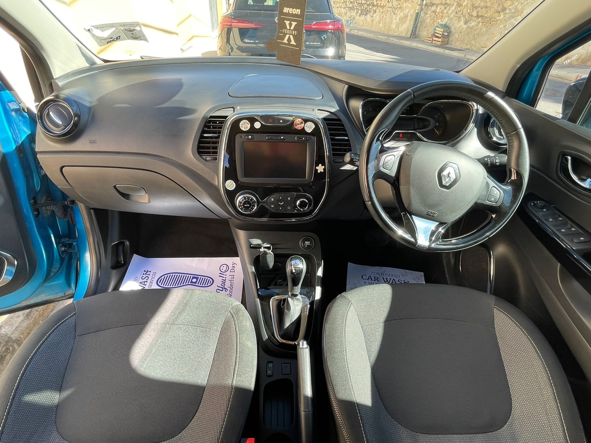 RENAULT CAPTUR 2014 — €8,000 photo 2