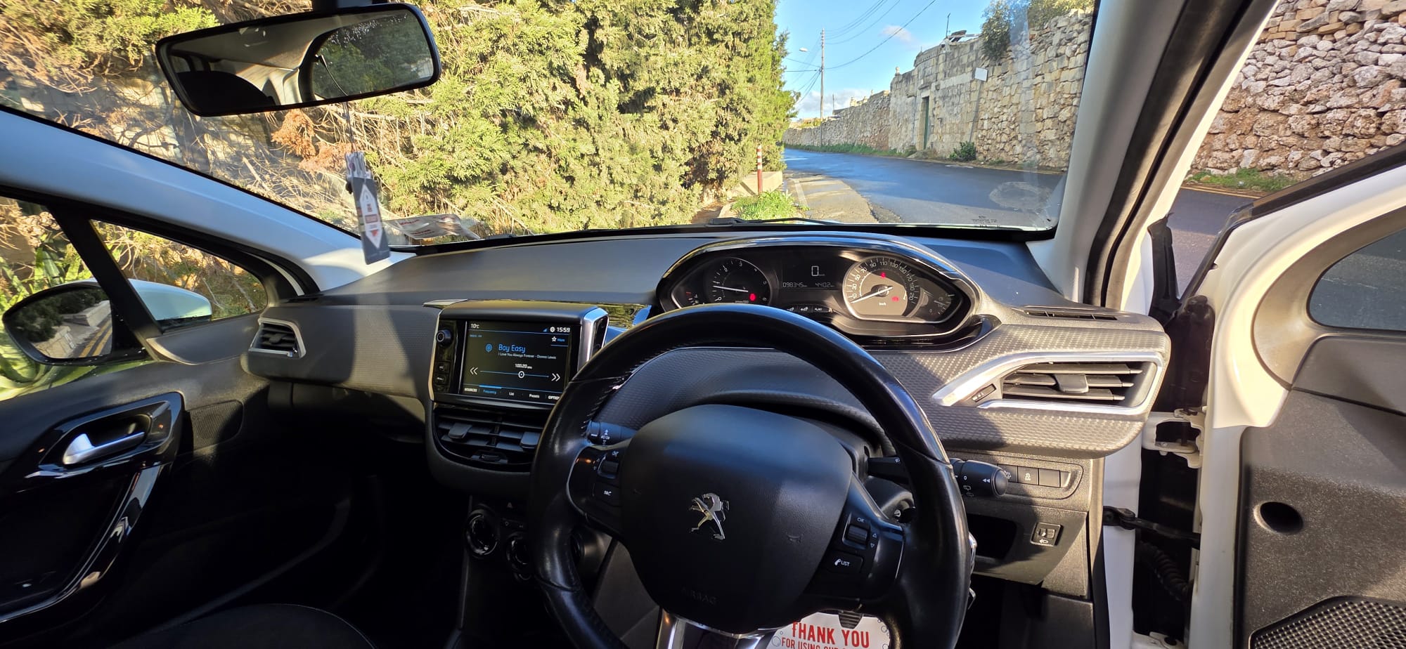 PEUGEOT 208 2017 — €8,000 photo 4