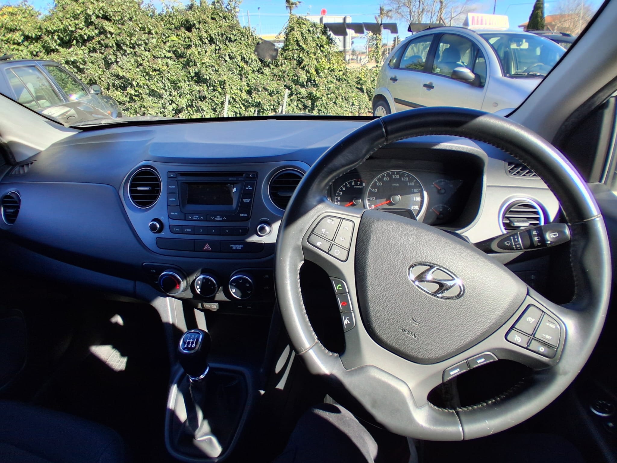 HYUNDAI I10 2015 — €5,500 photo 4