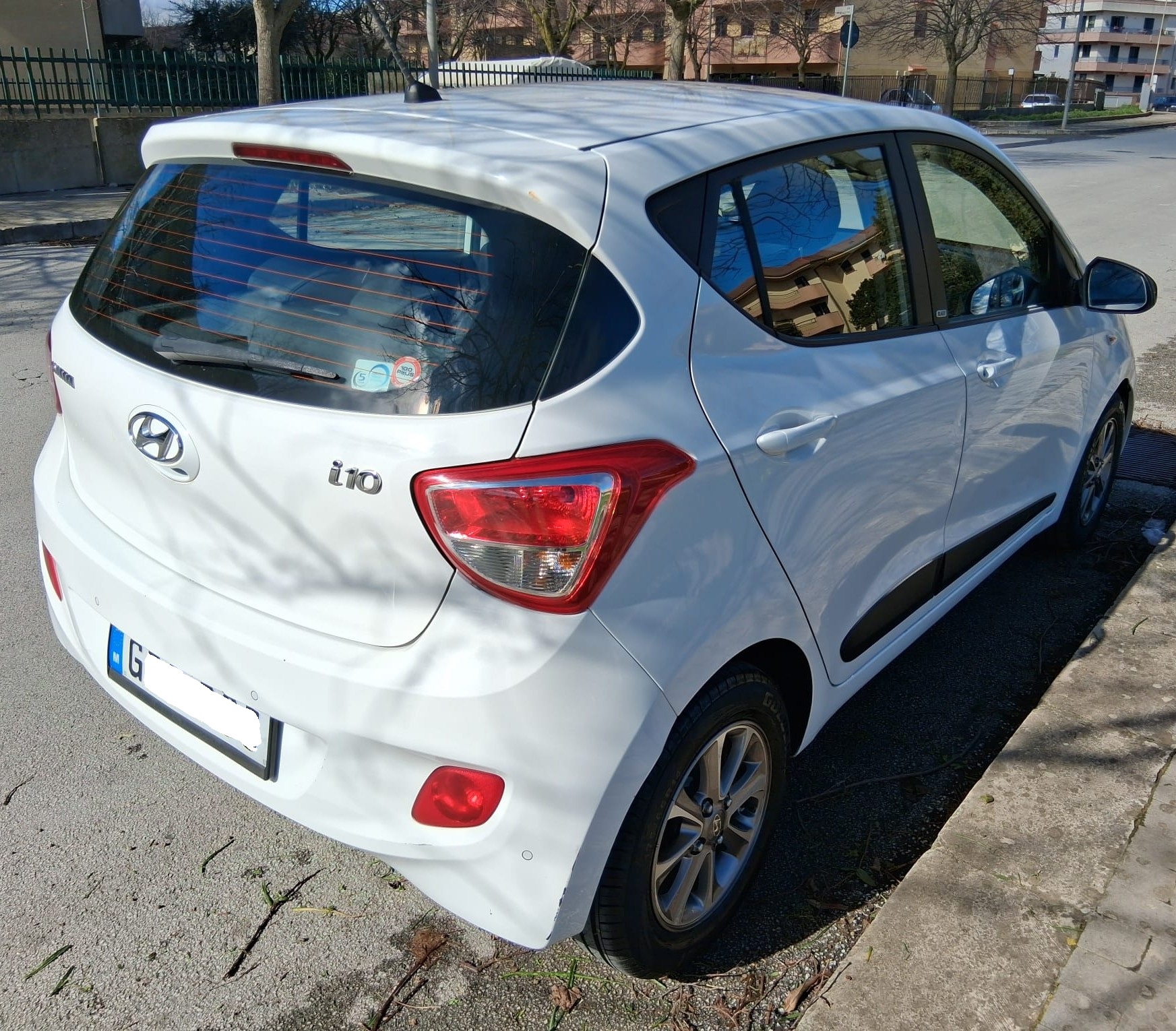 HYUNDAI I10 2015 — €5,500 photo 3