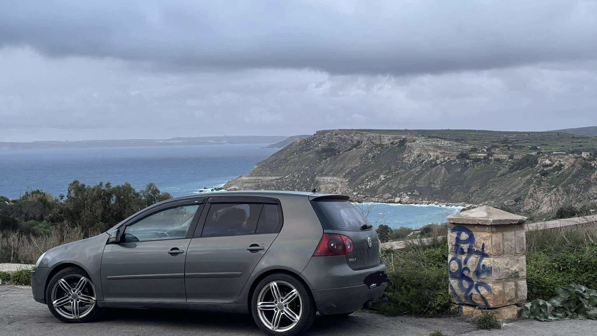 – MODEL: – YEAR: – FUEL: – ENGINE SIZE: – BODY: – SEATS: – POWER: – GOLF 2006 — €3,200 photo 3