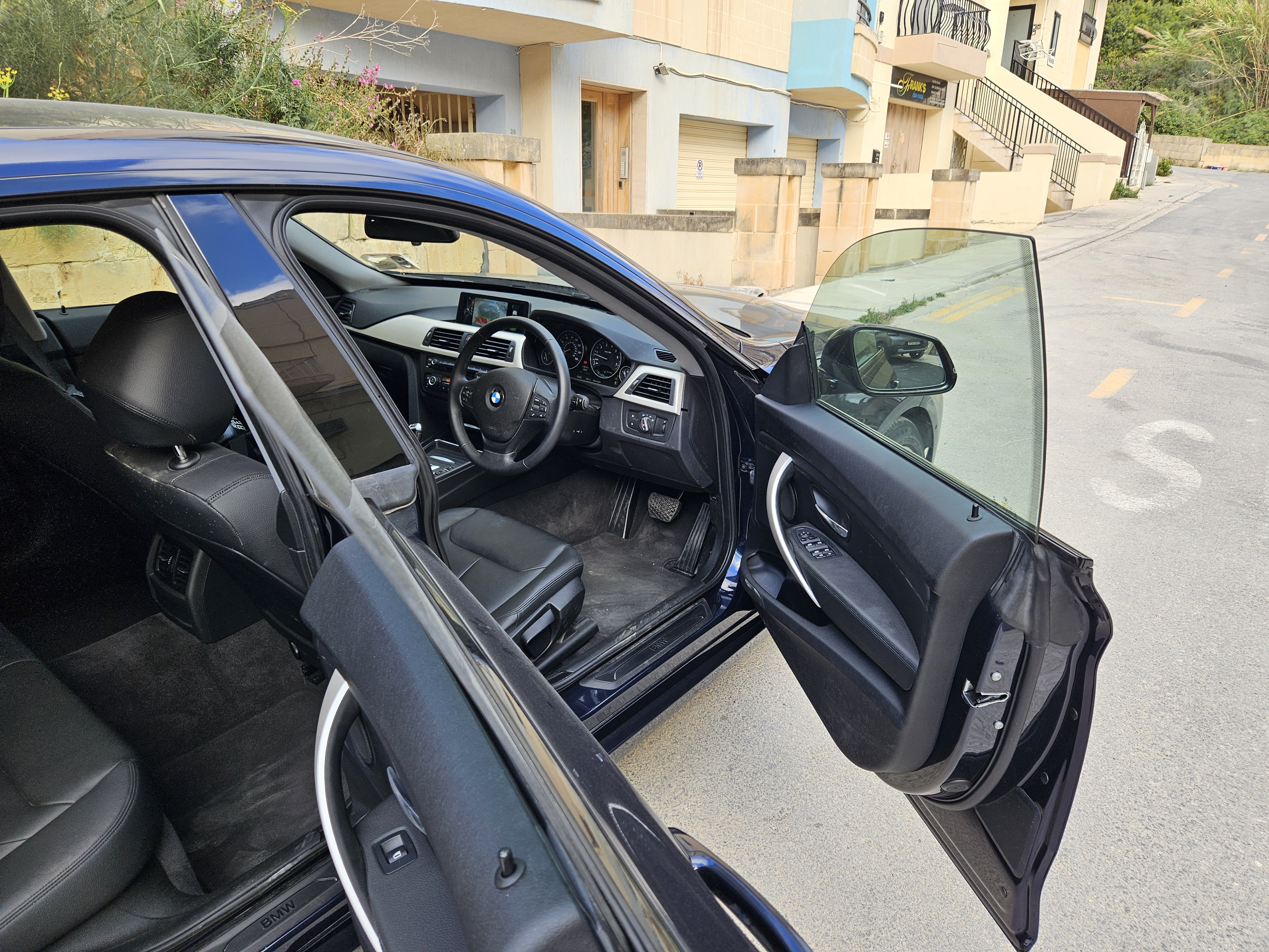 – MODEL: – YEAR: – FUEL: – ENGINE SIZE: – BODY: – SEATS: – POWER: – — €22,000 photo 4